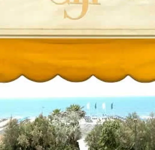 San Carlo 3* Marina di Pietrasanta